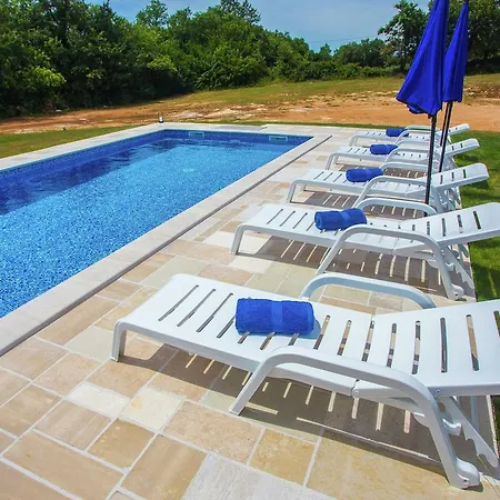 Beautiful Holiday In With Swimming Pool Tinjan